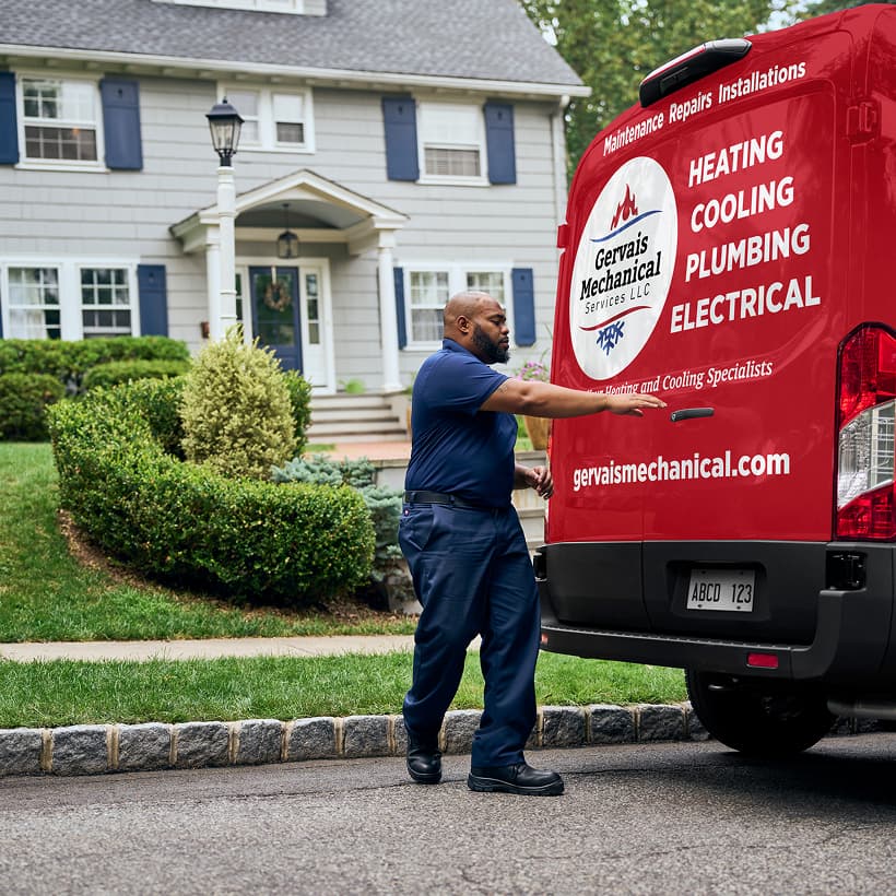 A Gervais technician arrives at a home ready to provide expert HVAC, plumbing, and electrical services.