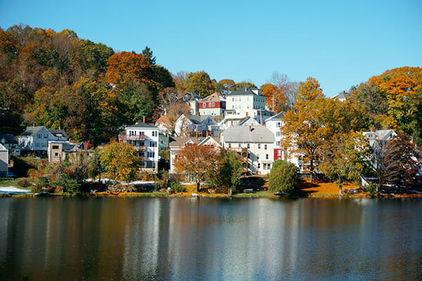 Waterfront homes in Clinton, Ma